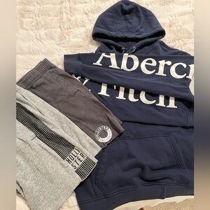 Bundle A &F hoodie and 2 Hollister shorts. Good condition